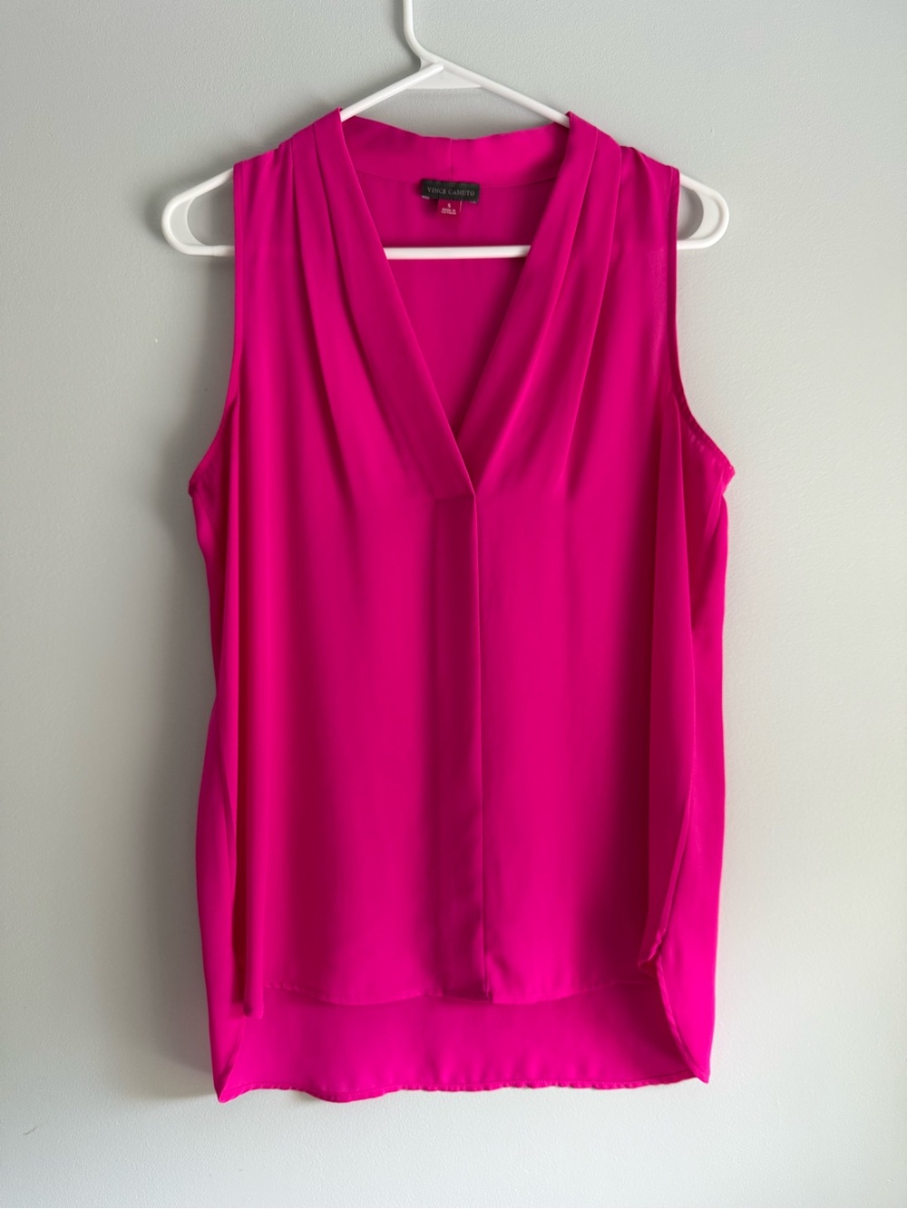 Vince Camuto Bright Fuchsia V-Neck Sleeveless Camisole